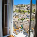 Charme E Chic Apartment *