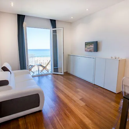 Charme E Chic Apartman Cefalù