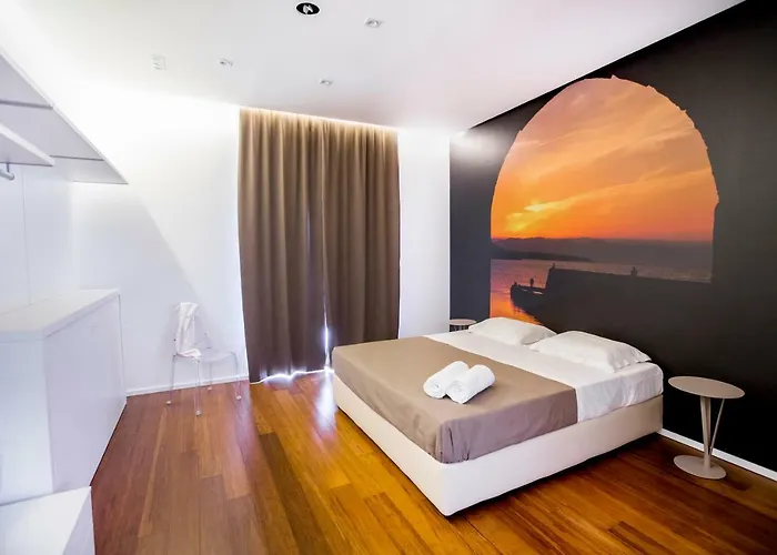 Charme E Chic تْشيفالو