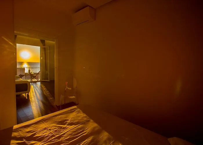 Charme E Chic تْشيفالو